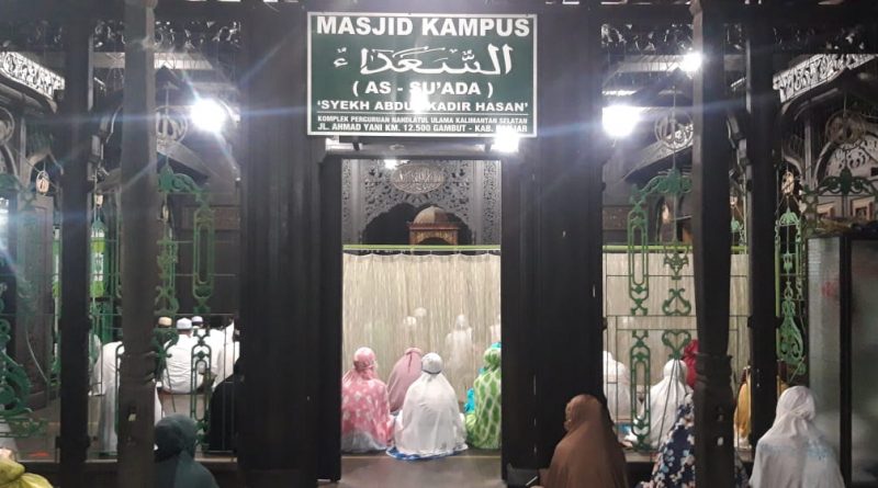 You are currently viewing Tutup 2020, Masjid Kampus Unukase Gelar Sholat Hajat dan Tahlil